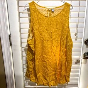 New with tags tank
